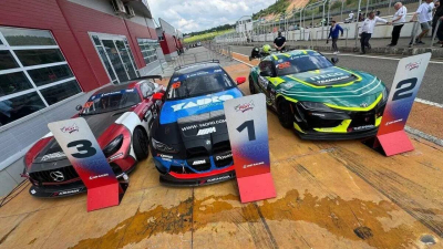 Шайтар и Чубаров победили в утренней гонке SMP GT4 Russia в Казани