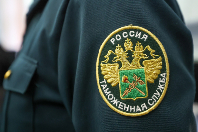 Россиянка попыталась вывезти в Китай 365 зеркал