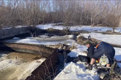 В Татарстане мужчина увяз в мазуте по пояс