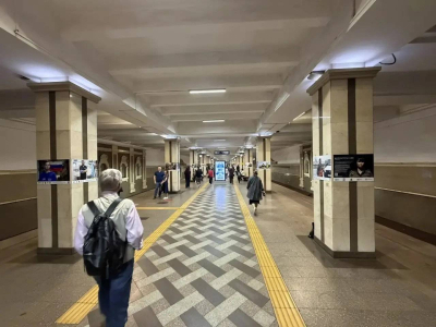 На станции метро &laquo;Суконная слобода&raquo; в Казани открыли фотовыставку &laquo;Волонтеры СВО&raquo;