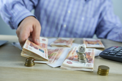 Можно ли хранить деньги дома: плюсы и минусы, где прятать наличку от воров