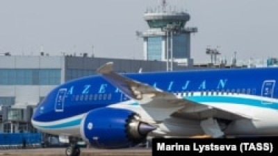 Azerbaijan Airlines приостановили рейсы в Астрахань из-за закрытия воздушного пространства