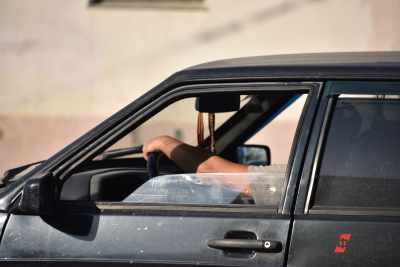 В Петербурге полицейские поймали 62 иностранцев, нелегально работающих в такси