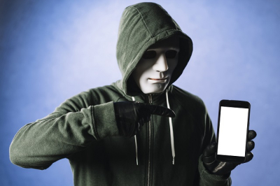 &laquo;Начальник&raquo; в чате просит код: новая схема мошенников для доступа к &laquo;Госуслугам&raquo;