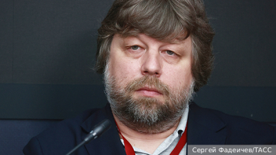 Автобус протаранил легковушку на подмосковной трассе