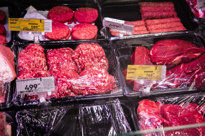 Роспотребнадзор выявил нарушения в 4% проб пищевой продукции в России