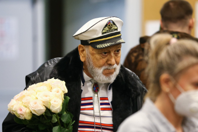 На могиле отца Киркорова Бедроса спустя год так и не установили памятник