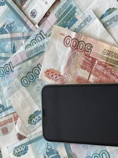 В Челнах подросток за игровую приставку перевел 37 тысяч рублей мошенникам