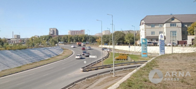 Движение частично перекрыли на кольцевой развязке левого берега в Семее
