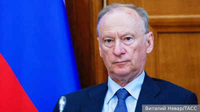 Лукашенко подарил Ким Чен Ыну автомат