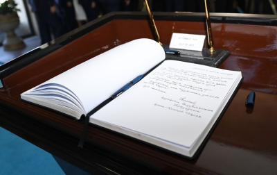 Токаев посетил мавзолей Ататюрка в Анкаре