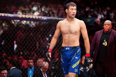 Кто кому тумаков надаёт