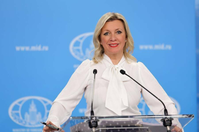 Захарова раскрутила мяч на пальце на чемпионате по баскетболу в Ижевске