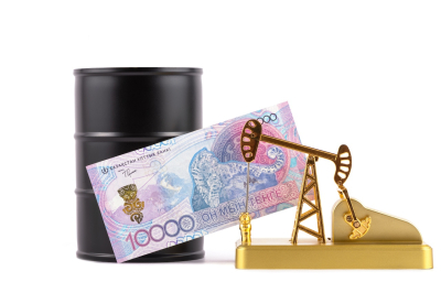 Тенге под давлением инфляции и падения нефтяных котировок